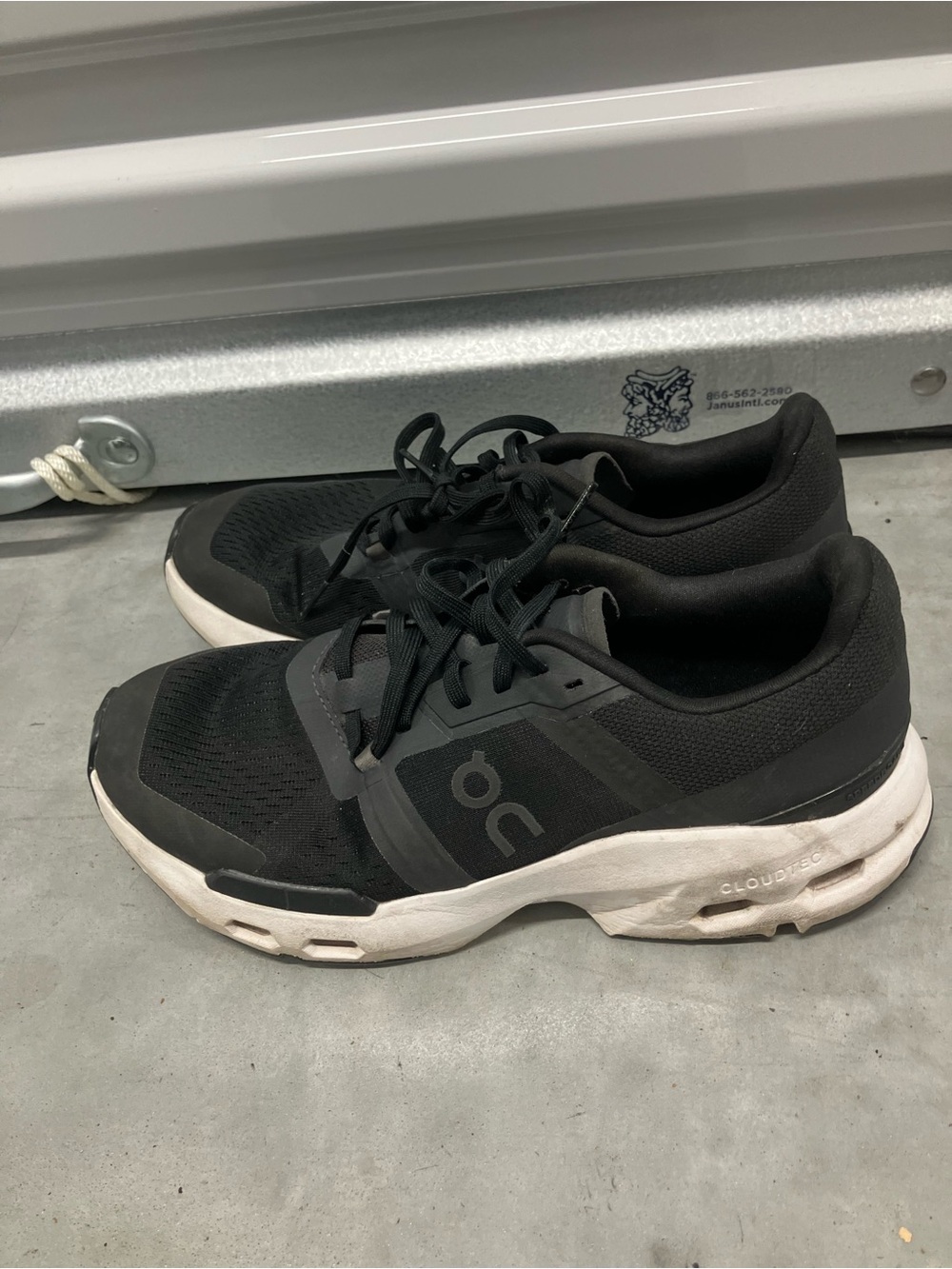 On Cloud On Cloudpulse women’s training shoes sneakers size 8.5 - Picture 3 of 7